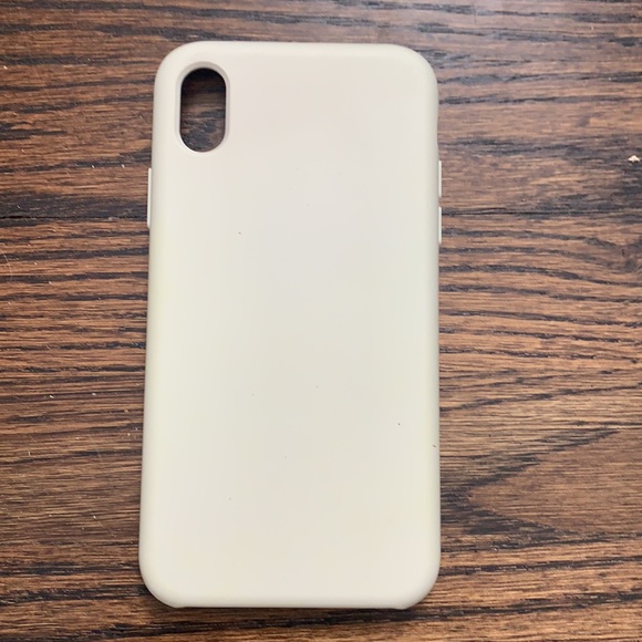 Selling iPhone XR cases - Picture 4 of 10